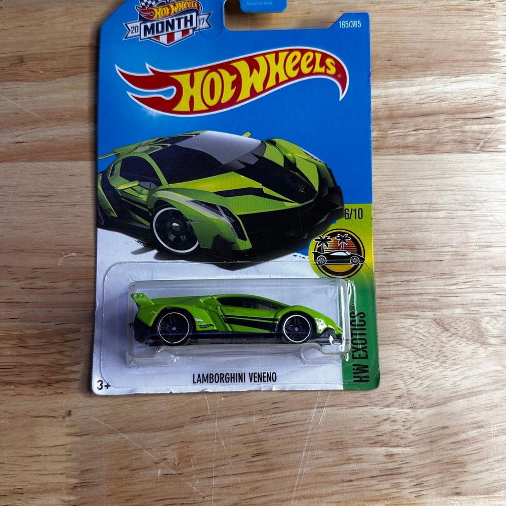 Hot Wheels Lamborghini Veneno Green HW Exotics 165/365 2017 Diecast Car